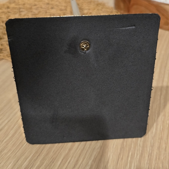 Amazon Gold Purse Stand - Picture 5 of 5